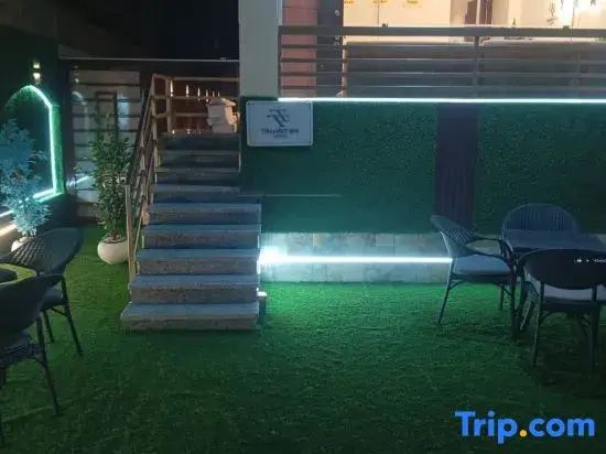 Transit64 Hotel