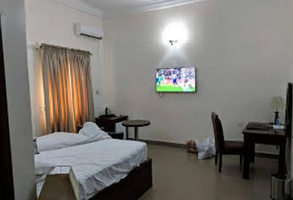 Helena Haven Hotels - Guest Room