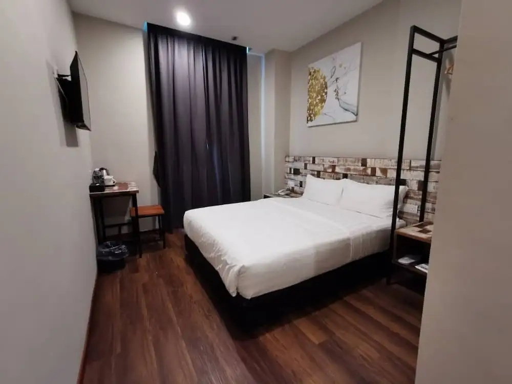 VISTA HOTEL
