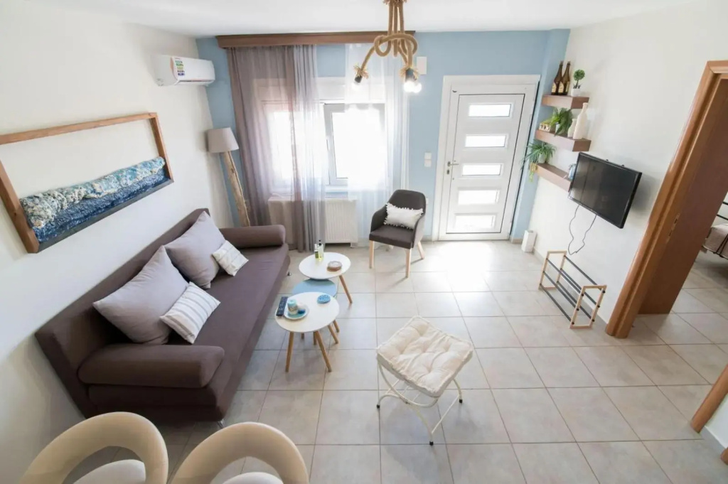 Lovely apartment just infront of the beach