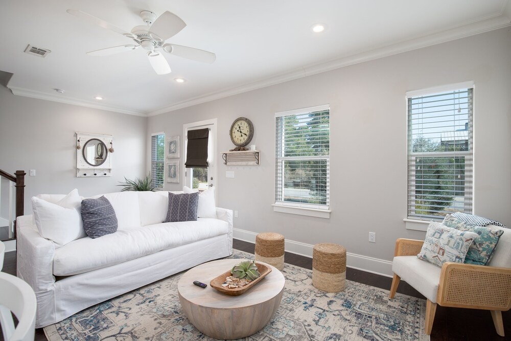 Satinwood Retreat by Avantstay Pool! Bbq! Pet Friendly!