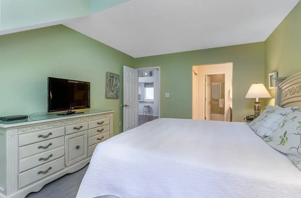 Clean and comfortable 2 bedroom 2 bath villa - 12G Richmond Park 2 Villa