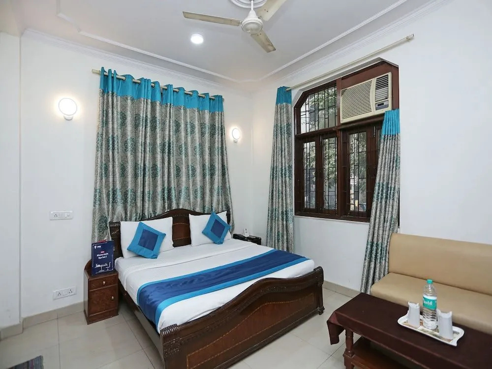 OYO 472 Hotel Sareen