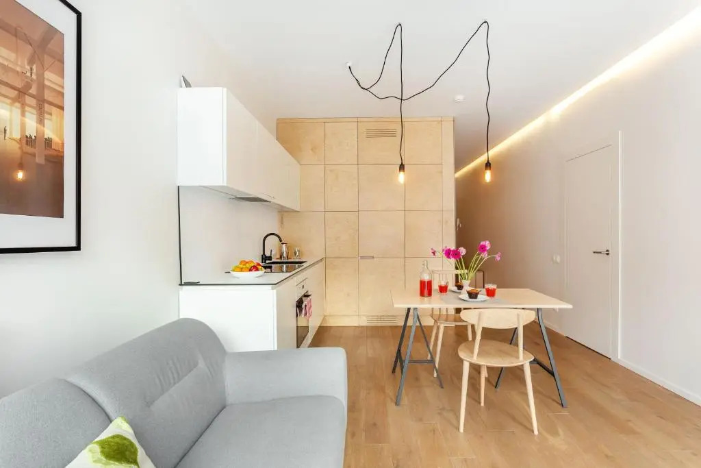 #stayhere - Modern Designer 1BDR Apartment in Artistic District