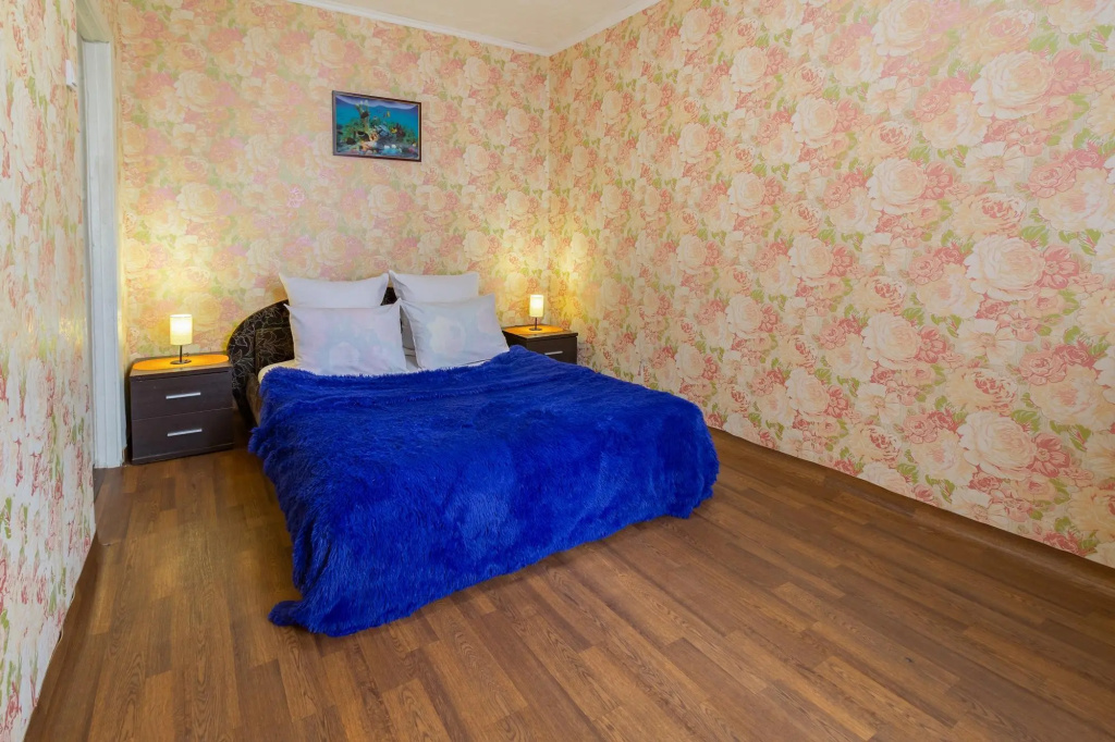 Турист на проспекте им. Газеты Красноярский Рабочий 164
