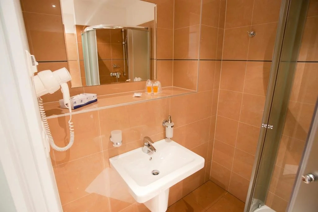 Hotel TENIS