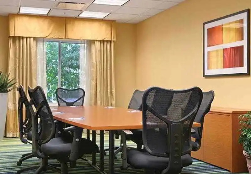 Comfort Inn & Suites Akron South