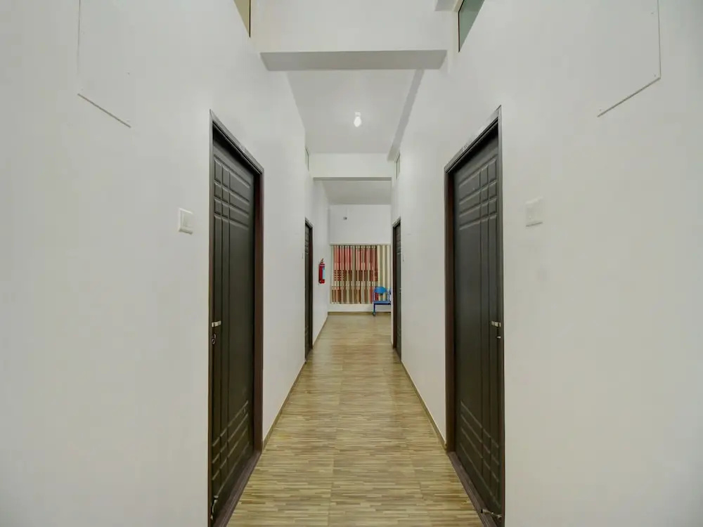 OYO 12069 Rankghas Residency