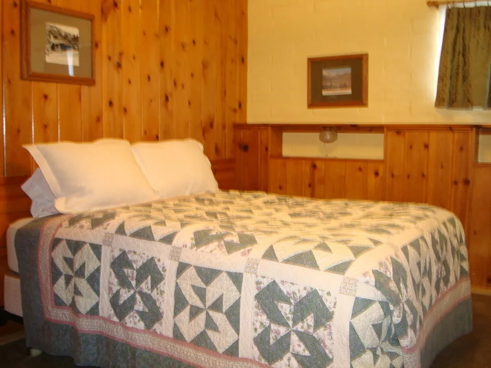 Lake Front Cabins