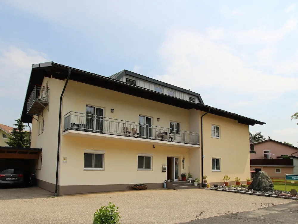 Comfy Apartment With Garden, Balcony, Bbq,table Tennis Table
