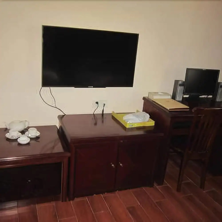 Yangchun Xinlang Business Hotel