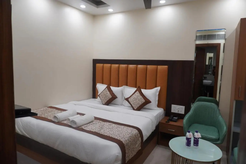 Hotel Royal Rosette Near New Delhi Railway Station And Connaught Place