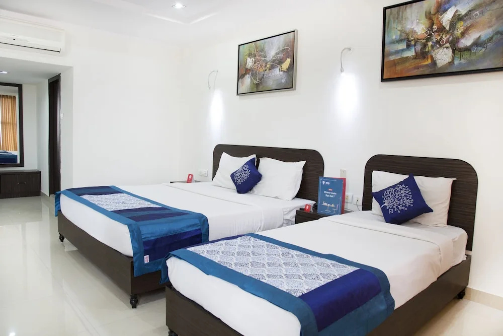 OYO 6130 Hotel N7