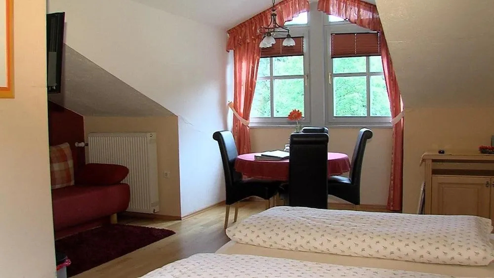 Landgasthof zum Hirschenstein, Pension Garni