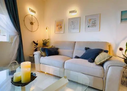 Lovely 1 Bed Apartment with Wi-Fi + Sea Views in Skol Marbella