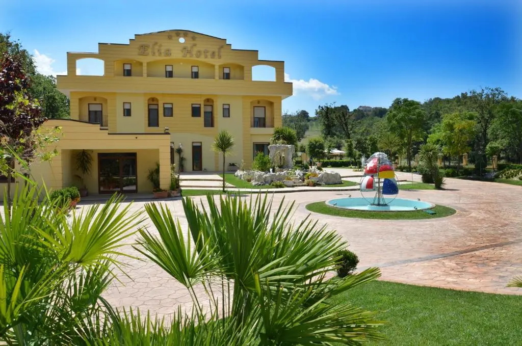 Elia Hotel