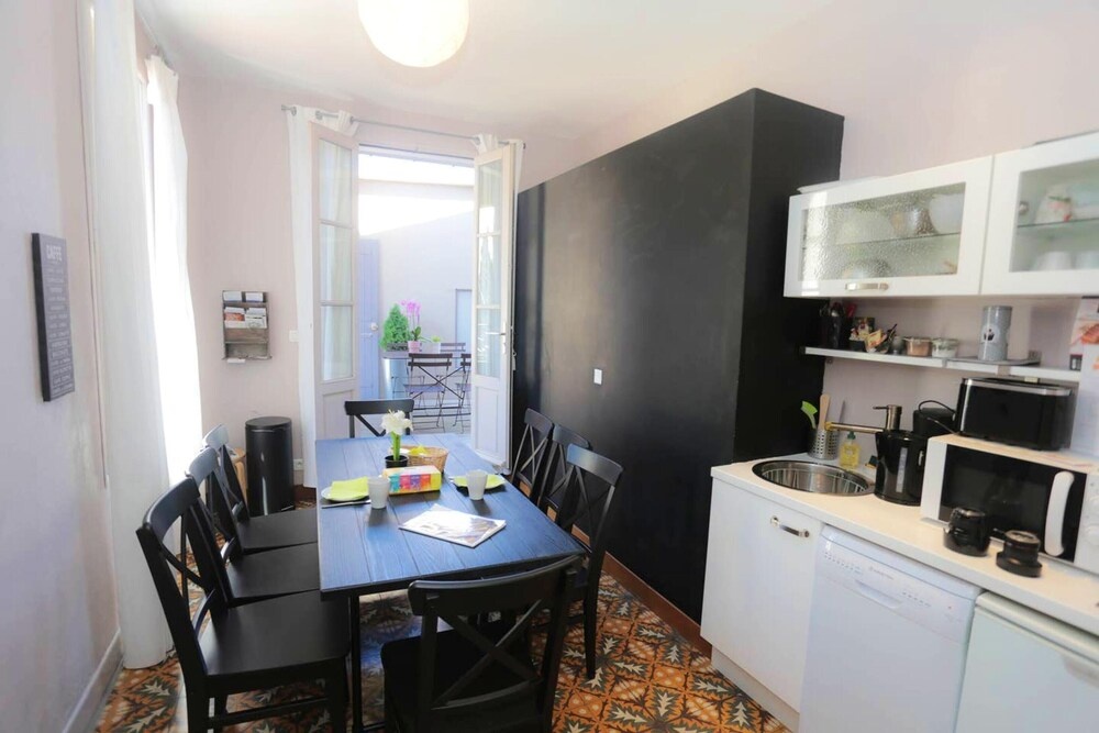 House With 6 Bedrooms In Avignon