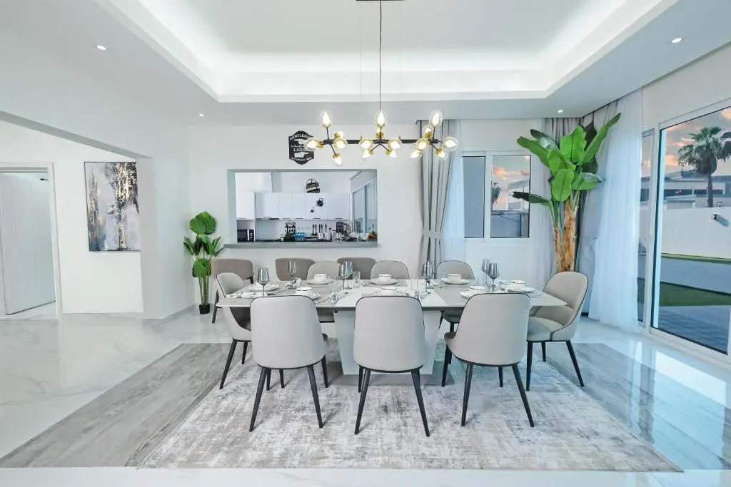 Luxury Modern White Villa on Island 9,500 sqft
