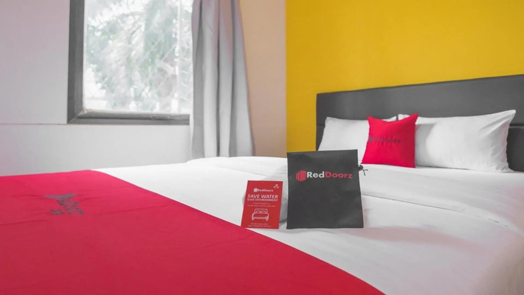 RedDoorz near ITC Mangga Dua