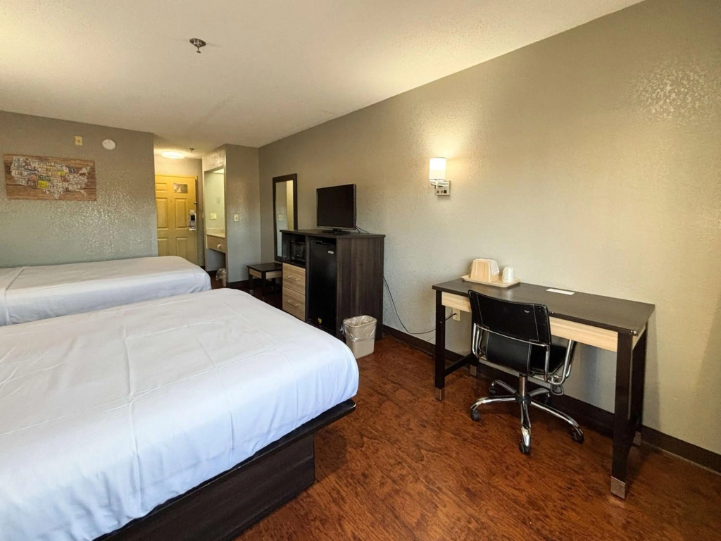 Motel 6 Prattville AL