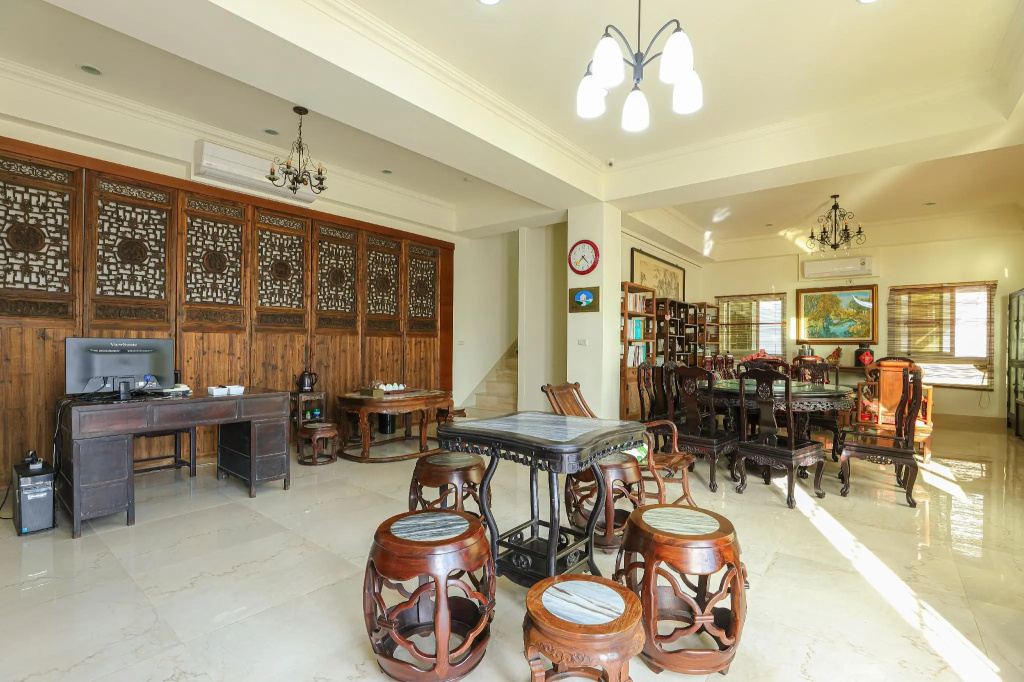 Tianyi Xuanyuan station homestay