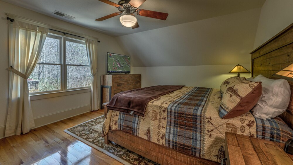 Stoneview Lodge by Escape to Blue Ridge