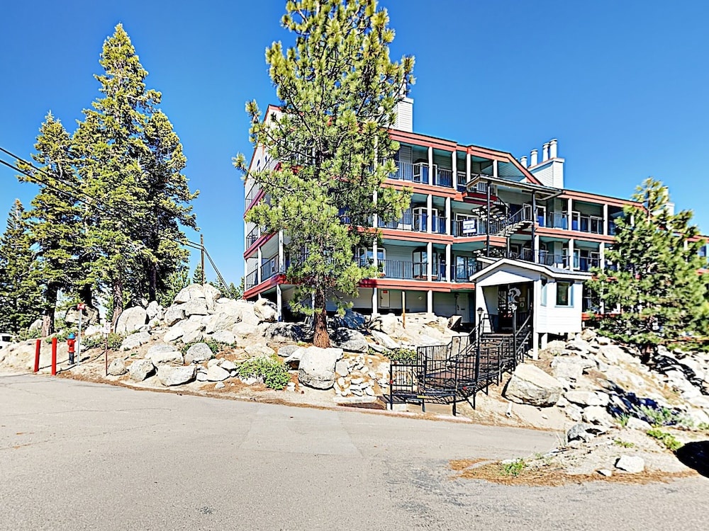 754 Stateline - 1 Br Condo