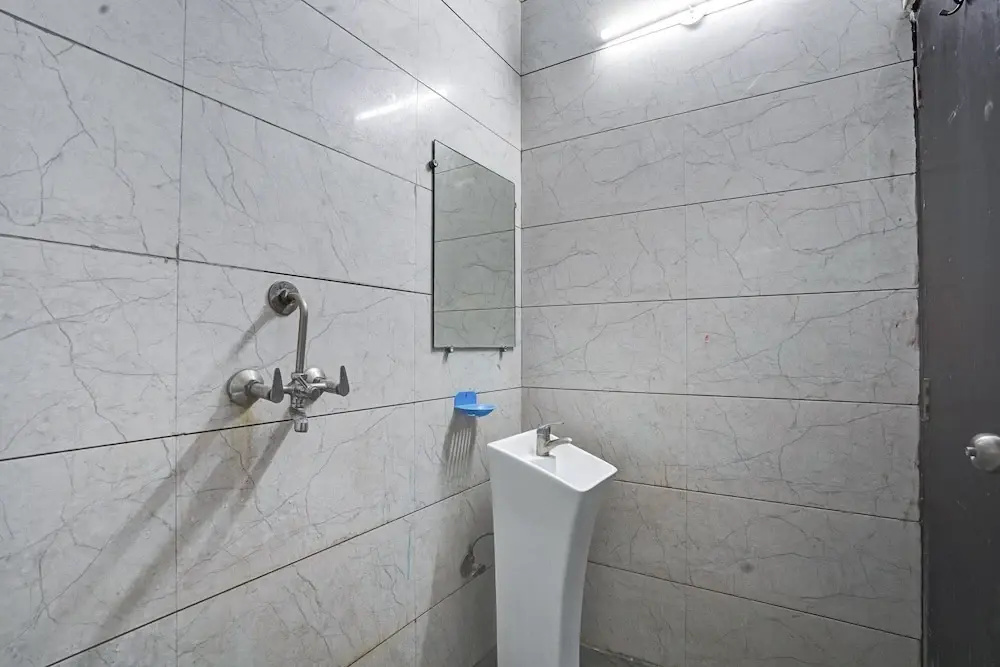 Hotel Twamev Couple Friendly Laxmi Nagar