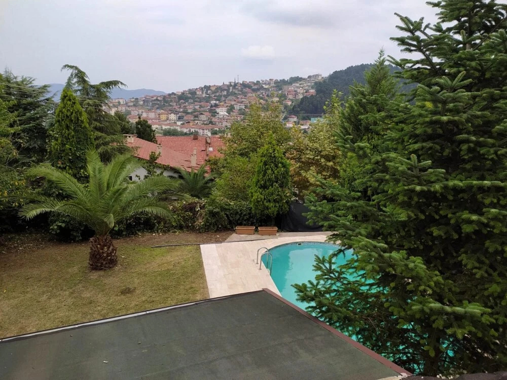 Cozy Home With Pool and Fireplace in Sapanca