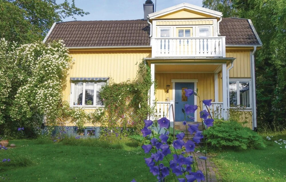 4 Bedroom Gorgeous Home In Motala
