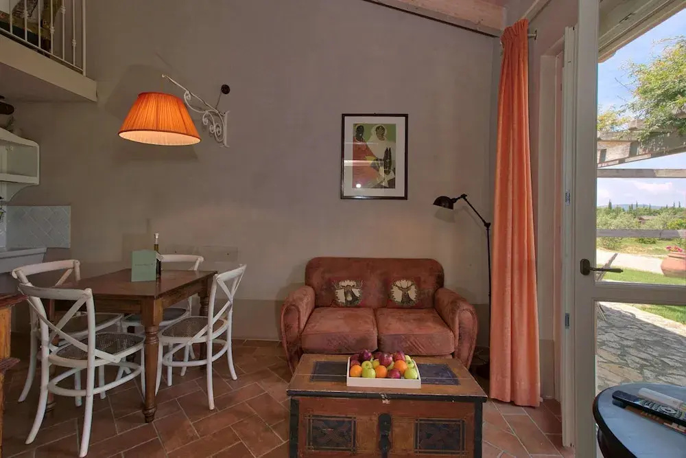 Tuscan Stay w/ Jacuzzi