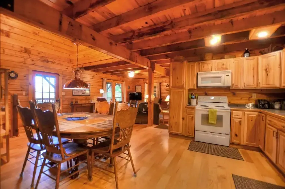 Moonshiner's Hideaway 2 Bedroom Cabin by Redawning
