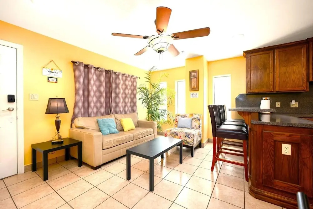 Lantana Retreat #1 2 Bedroom Condo by RedAwning