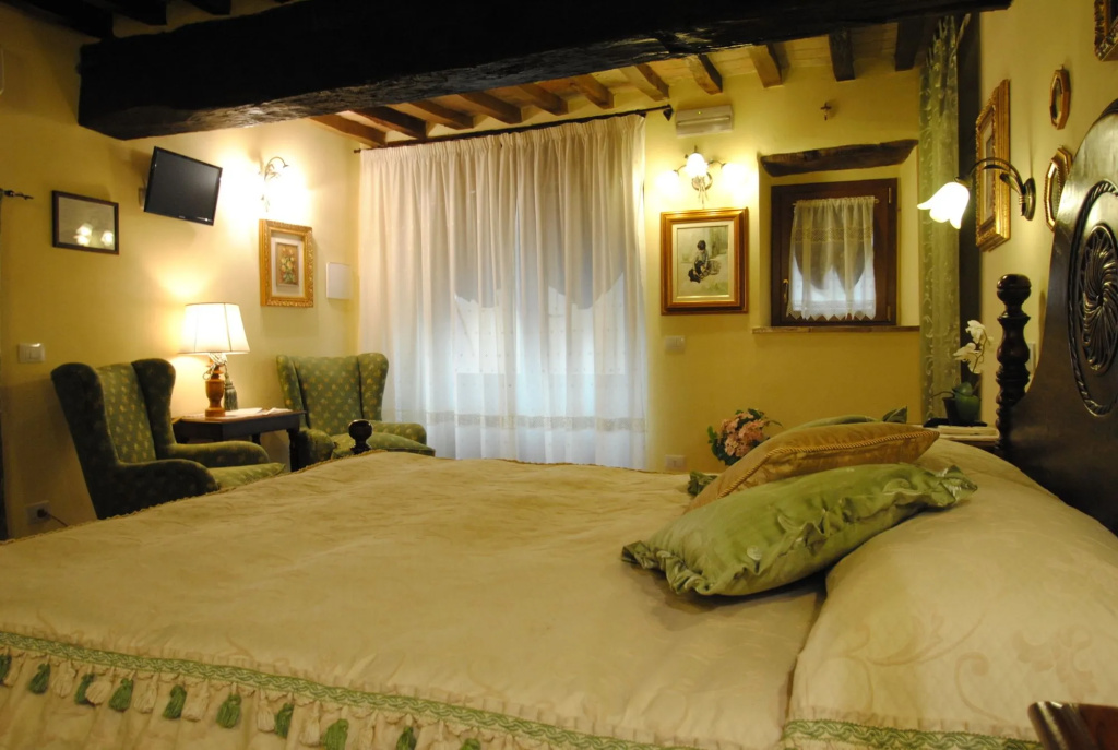 Torre Sangiovanni Albergo e Ristorante da Rosary