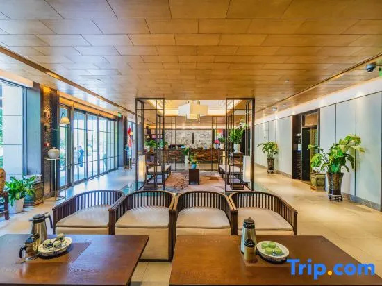 Yi Bo Hu Pan Hotel (Linghu scenic spot branch)