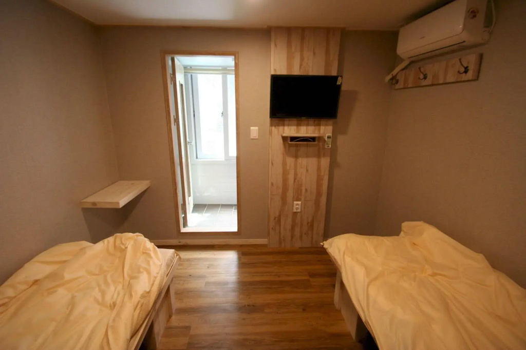Grape Garden House - Hostel