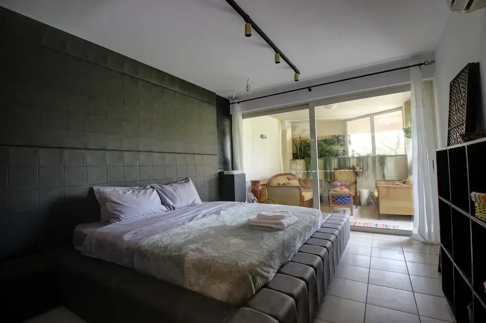 2 Bedroom Apartment on Beach Elias Lower