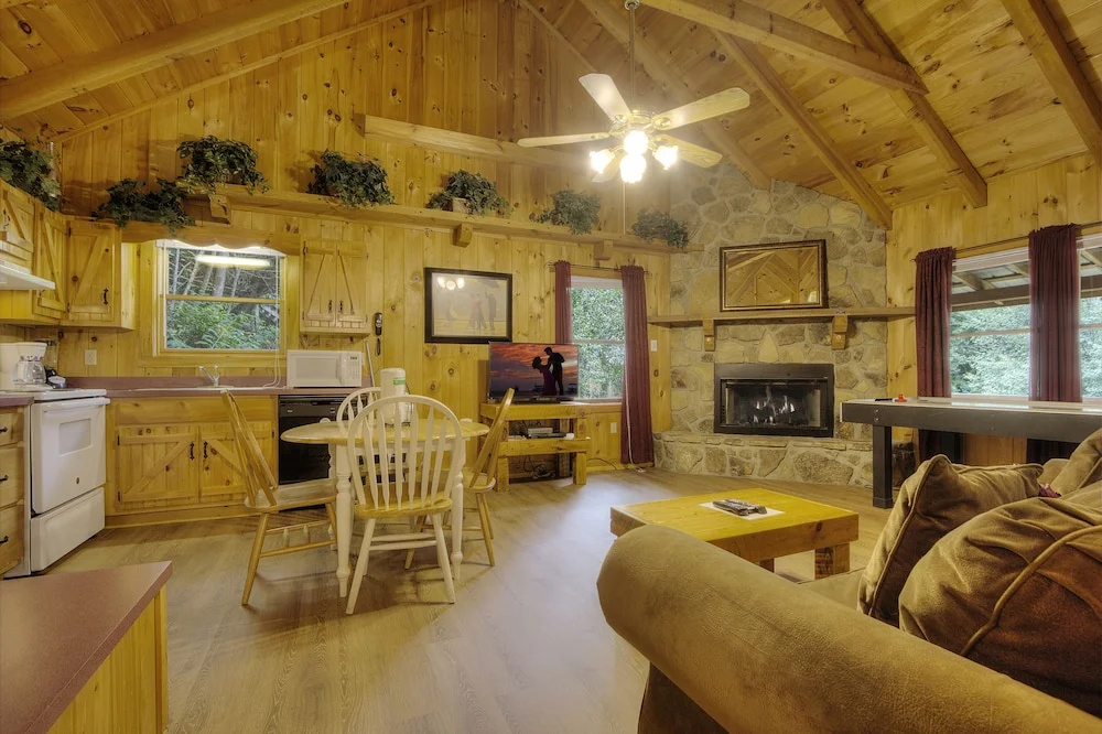 Stream Of Love 374 - One Bedroom Cabin