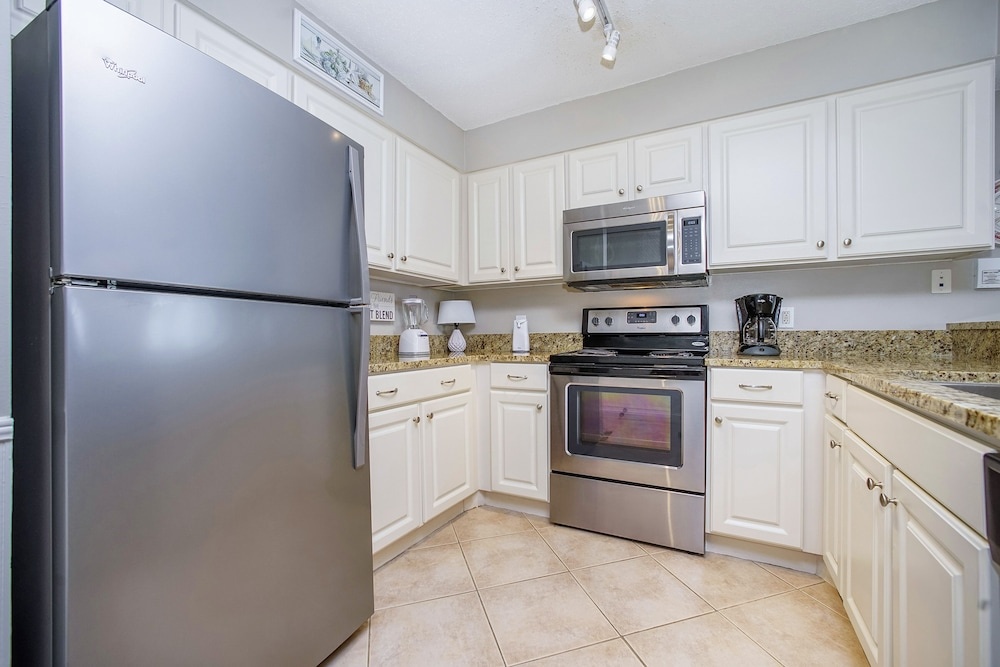 Pelican Beach Resort 501
