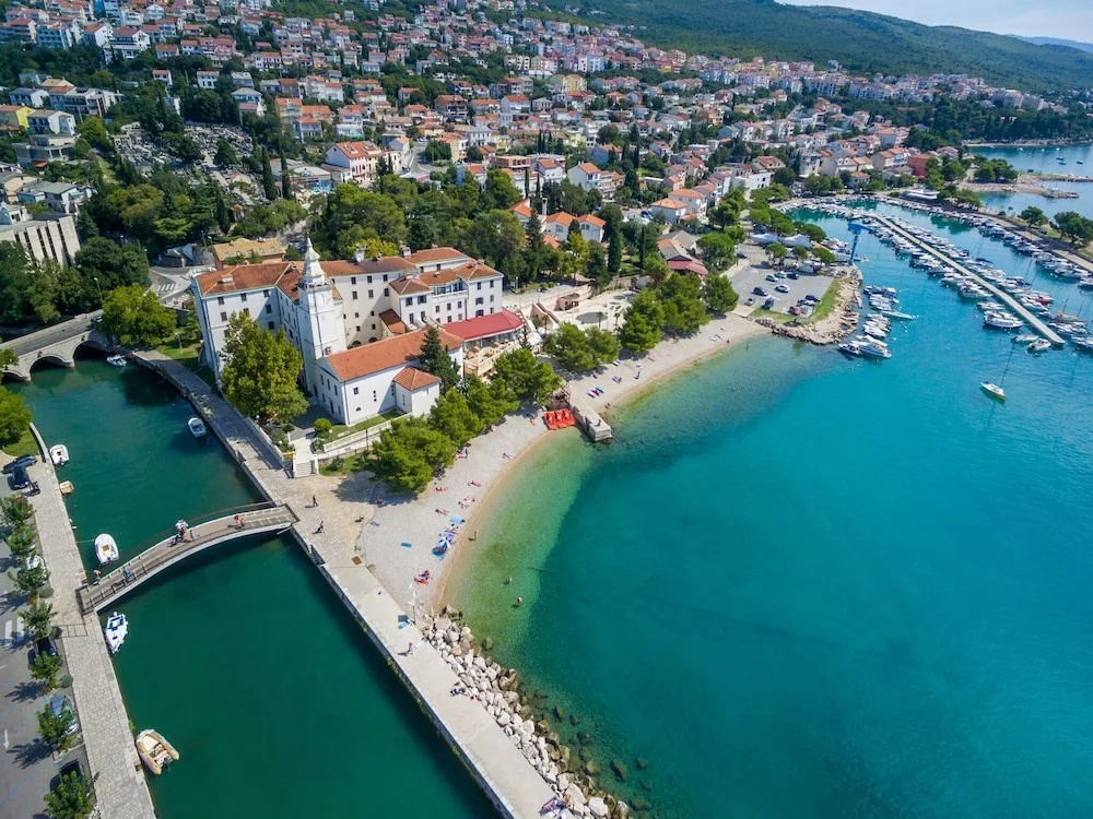Apartments Kalla