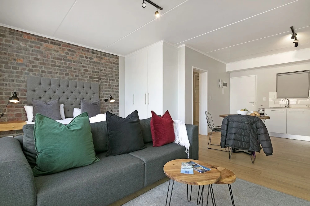 Urban Artisan Luxury Suites by Totalstay