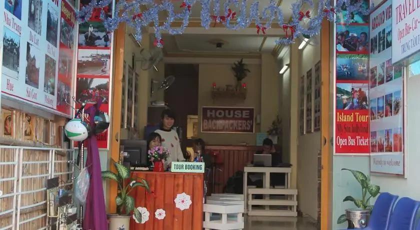House Backpackers