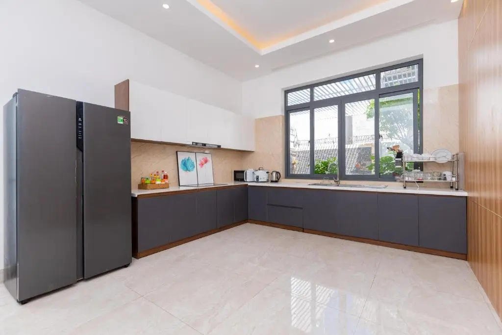 Palm Villa 34 ( Luxury Villa with 17 bed room, karaoke & bida inside)