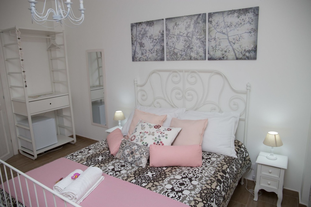 Dafni - Shabby Chic Guesthouse