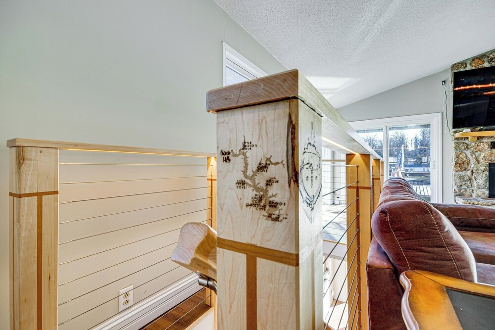 Private Dock & Bar: Pet-friendly Lake Ozark Home