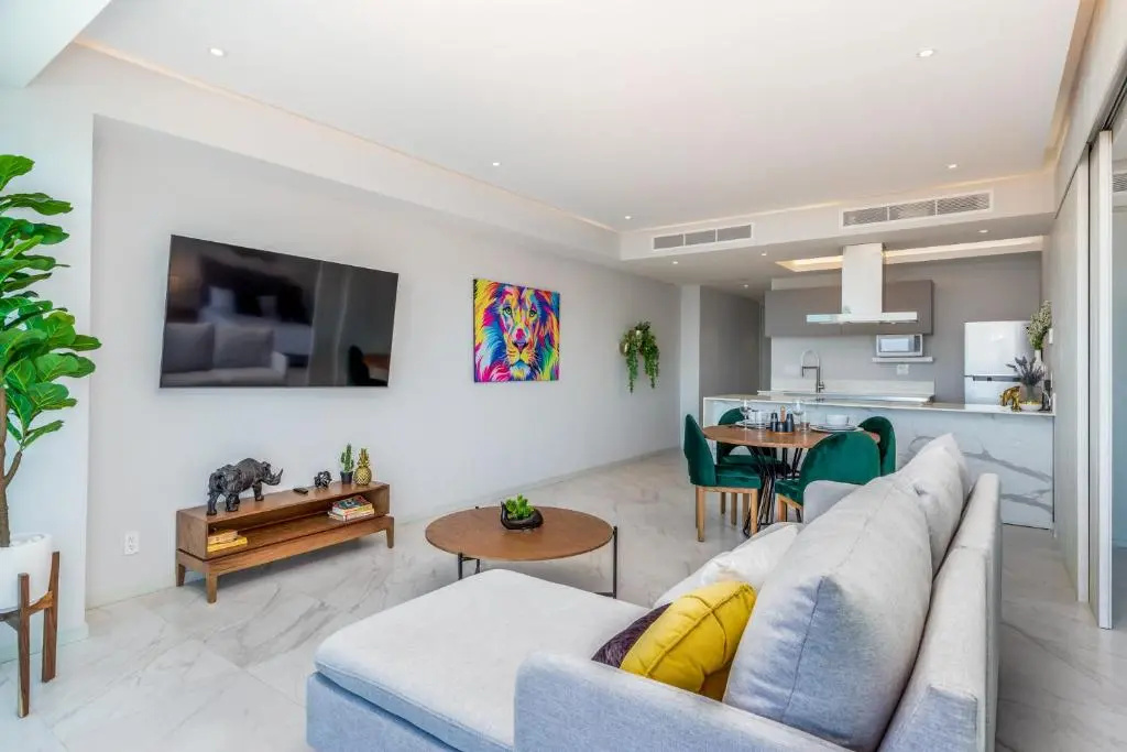 Marina Nautico 9 Luxury & Great Rooftop Pool View by Kivoya