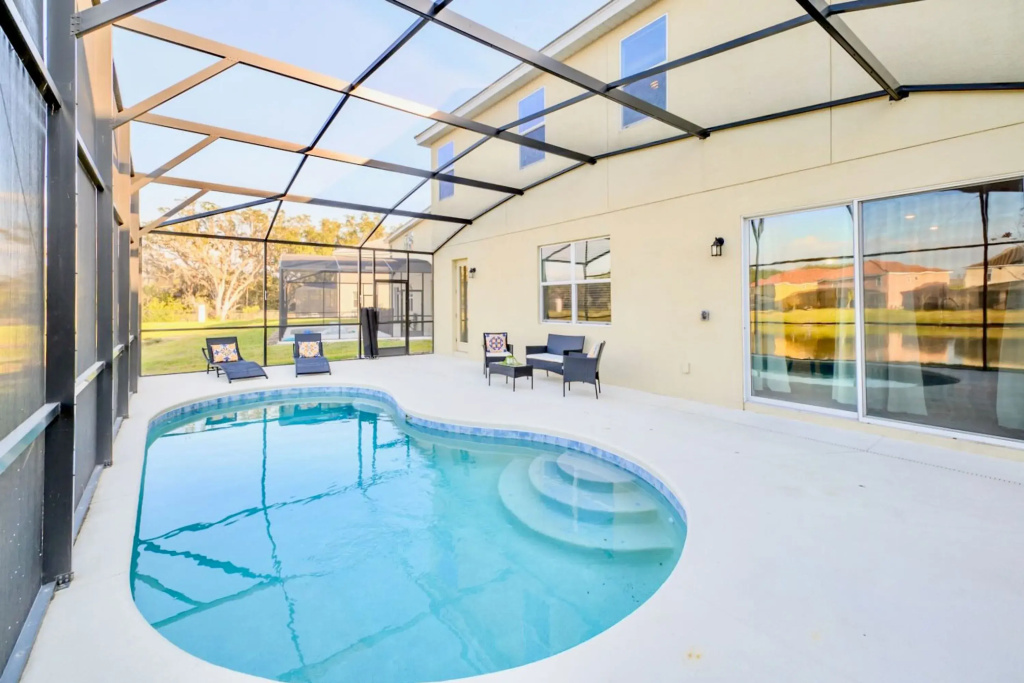Upstay - 19 Guest Home w Pool  Games - Near Disney, Kissimmee