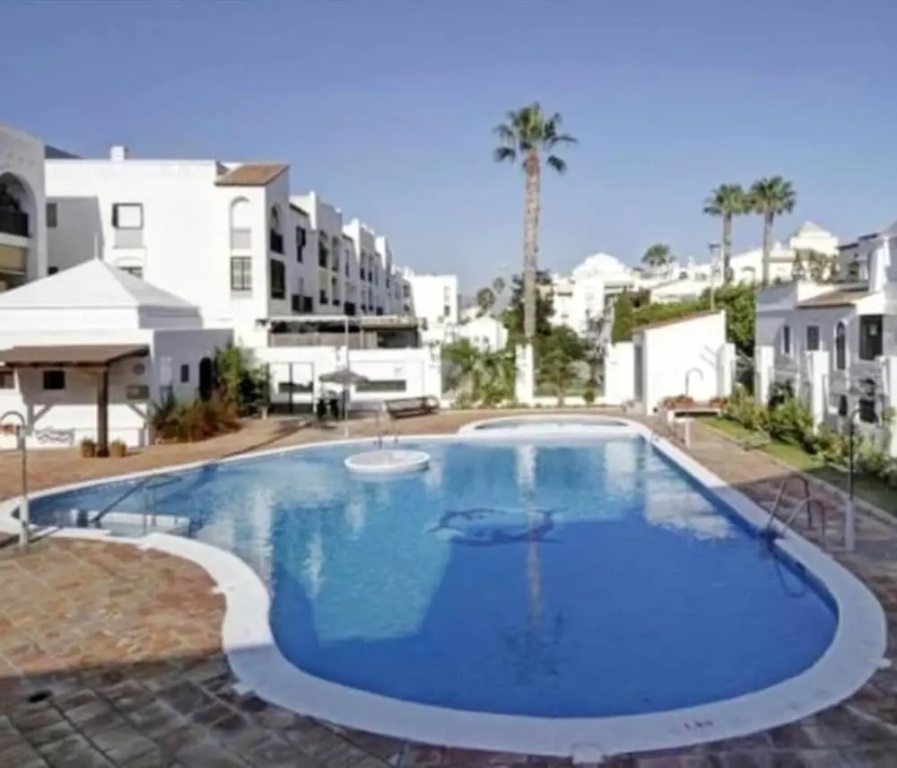 Apartment With 2 Bedrooms in Motril, With Pool Access and Wifi Near the Beach