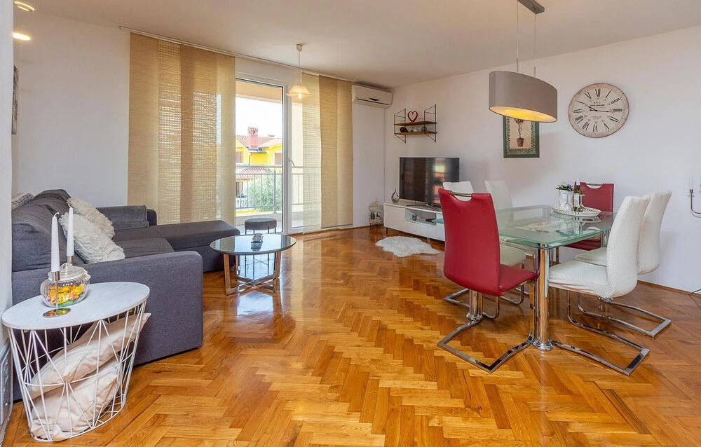 Nice Apartment in Pula With Wifi and 1 Bedrooms
