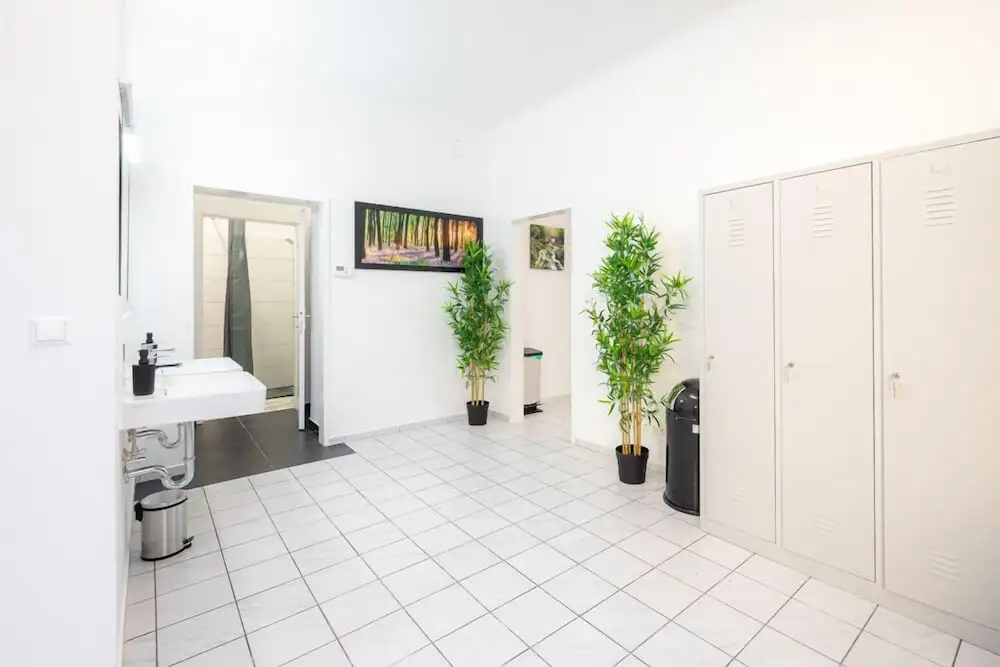 Robin Wood Capsule Hostel